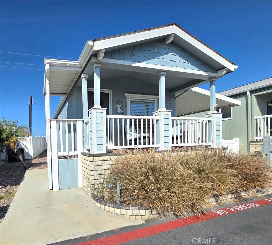 21851 Newland st. 7 Huntington Beach CA, 9264664034838605313120