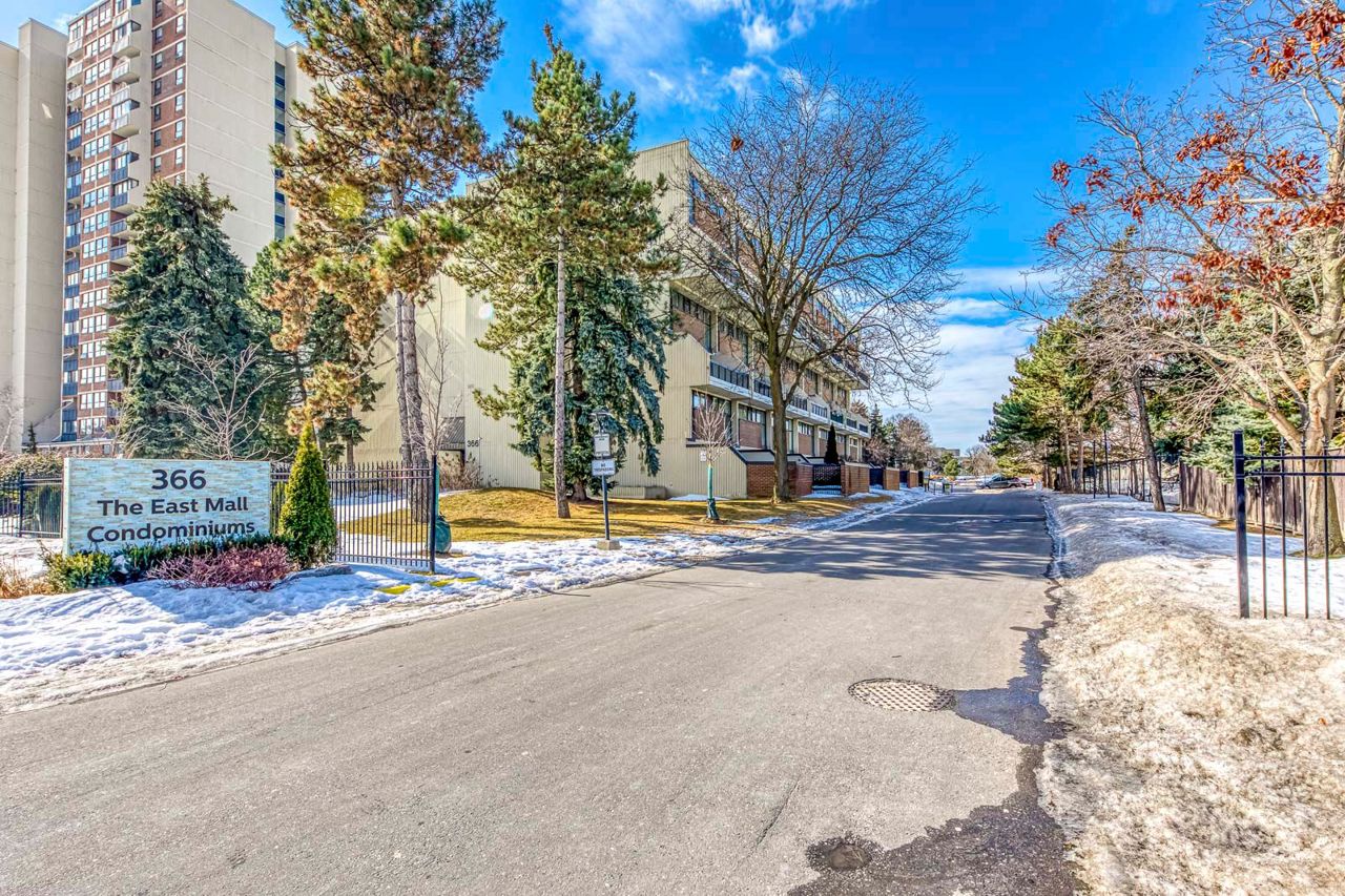 103 366 The East Mall