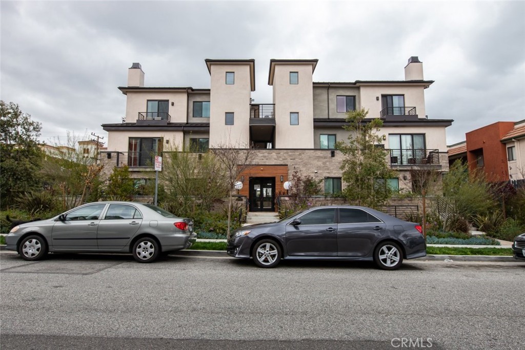 330 Salem Street 204 Glendale CA, 9120364134195363201122