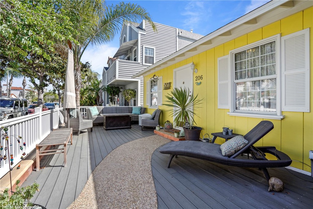 206 Glendora Avenue, Long Beach CA, 9080363679342527491121