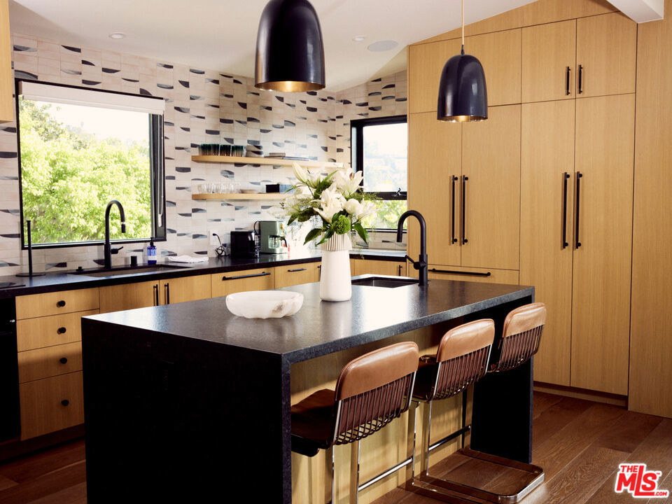 2309 Hollyridge Drive Los Angeles CA, 9006863770050745857121