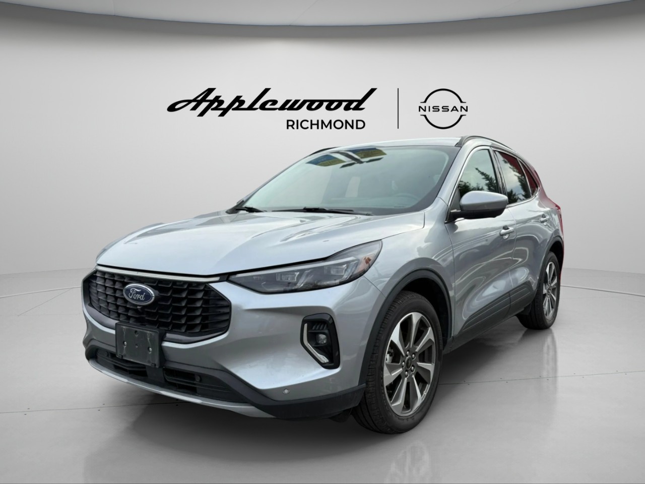 2023 Ford® Escape Platinum AWD64119677010818120