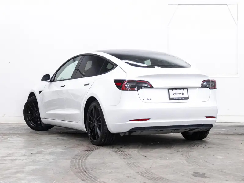 2023 Tesla Model 363781599865987123