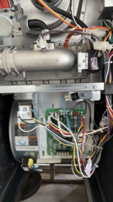 Instalación y mantenimiento de aire acondicionado, electricidad y fontanería.63063169494019124