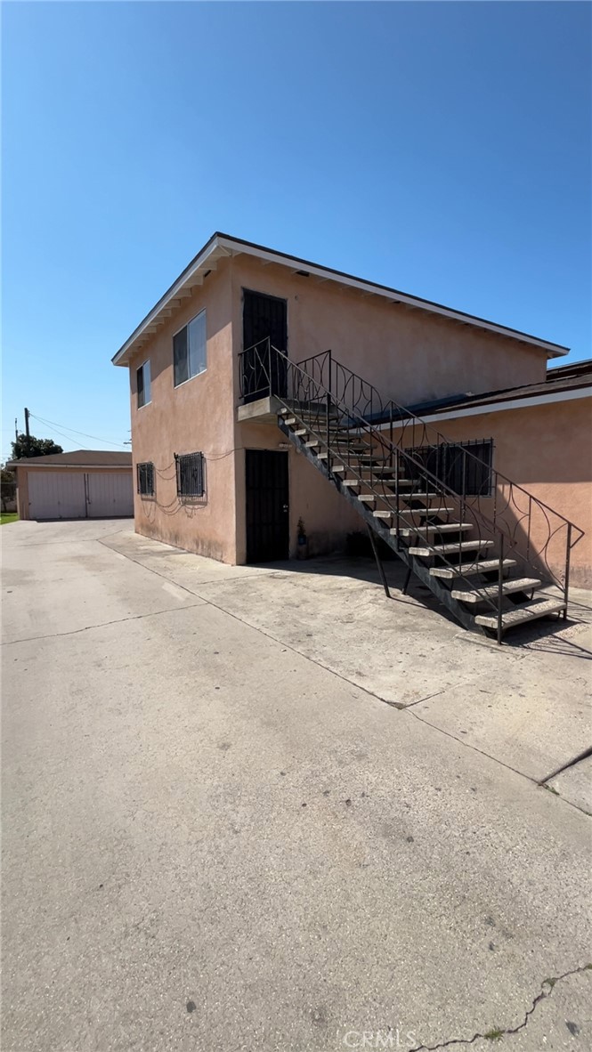 106 E Raymond Compton CA, 9022064134434534275122