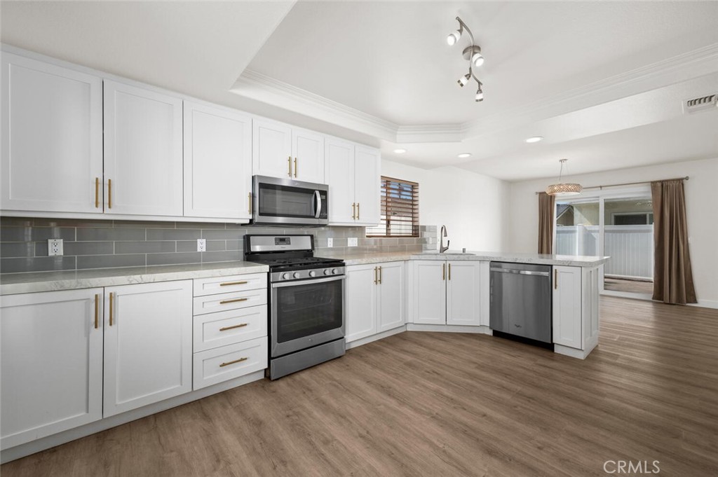 2525 Orange Avenue C Costa Mesa CA, 9262763867832437121122