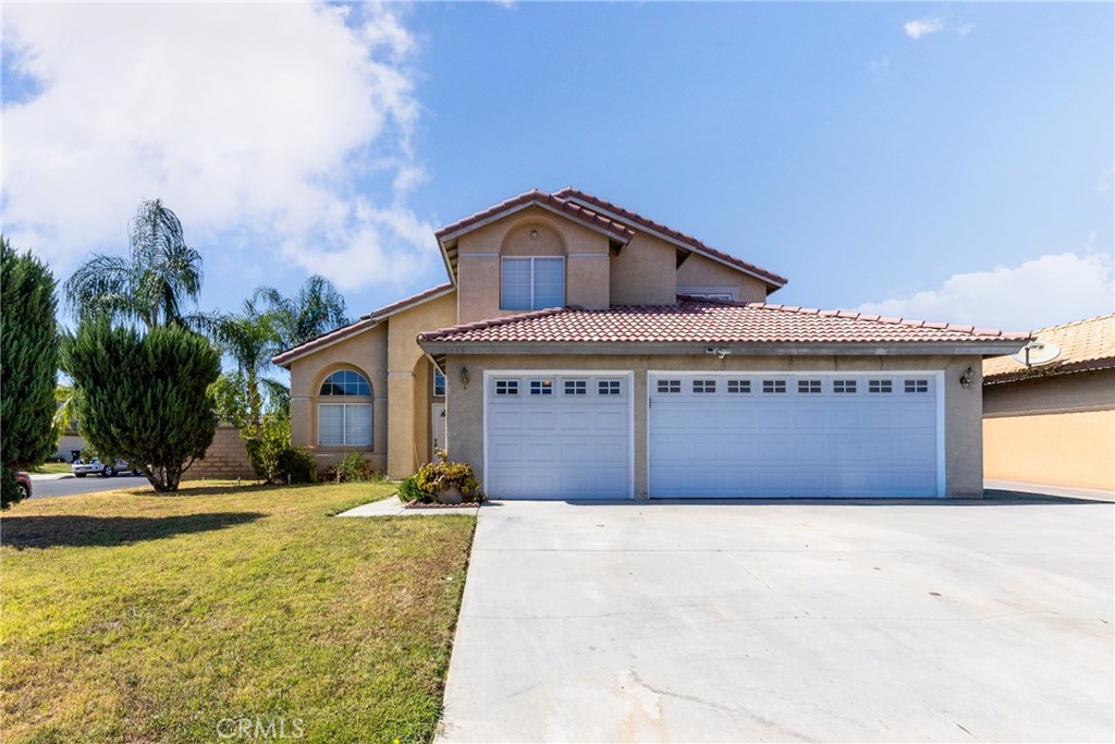$2,950/month 15645 Isleta Moreno Valley CA, 9255164064675602690121