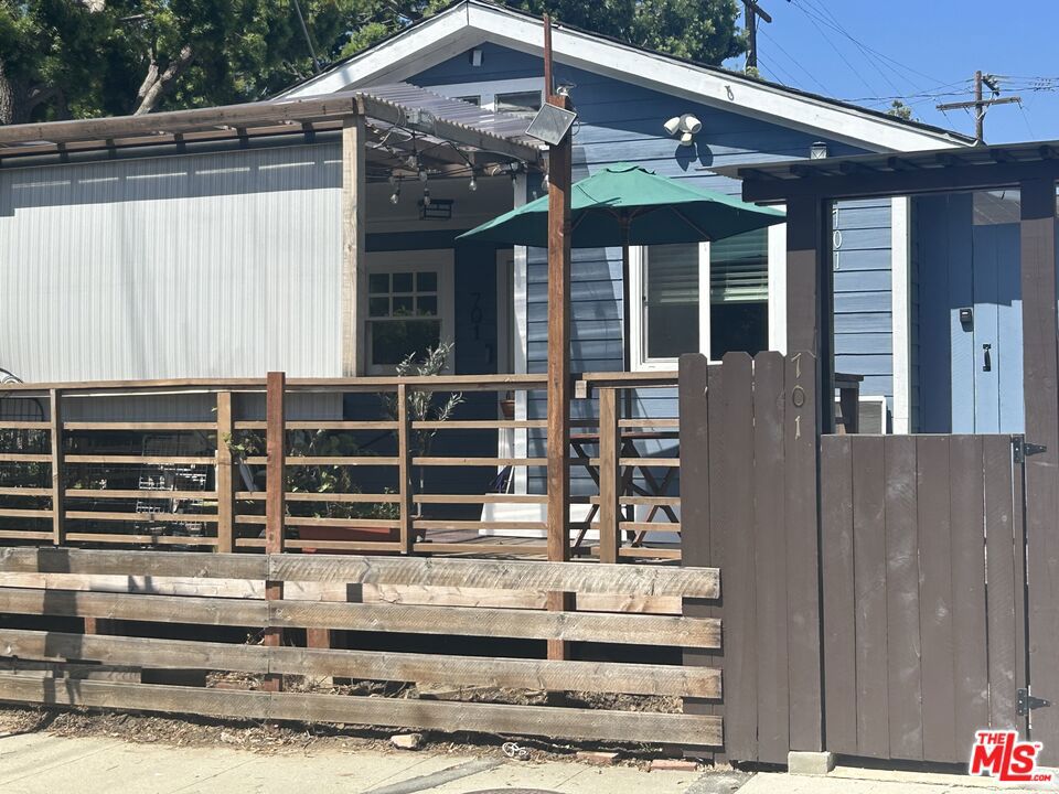 701 Navy Street Santa Monica CA, 9040563813500337793120