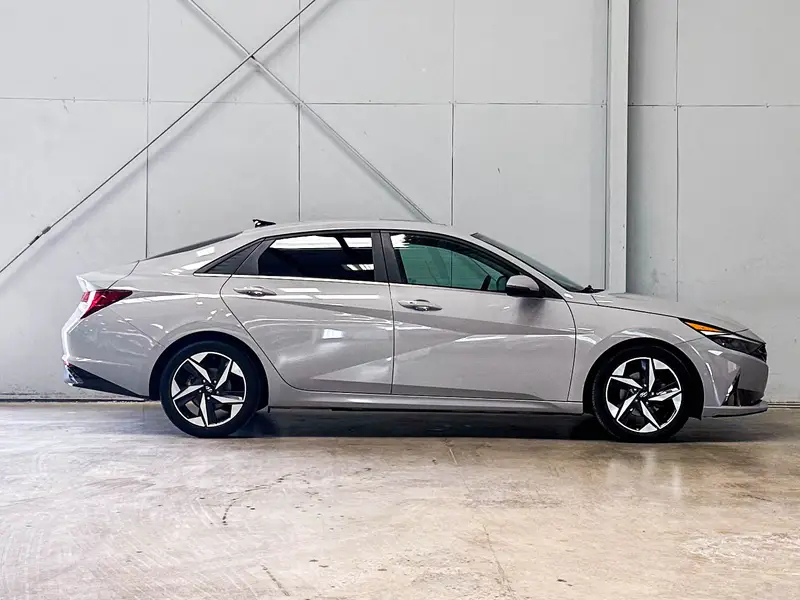 2022 Hyundai Elantra63626129667073123
