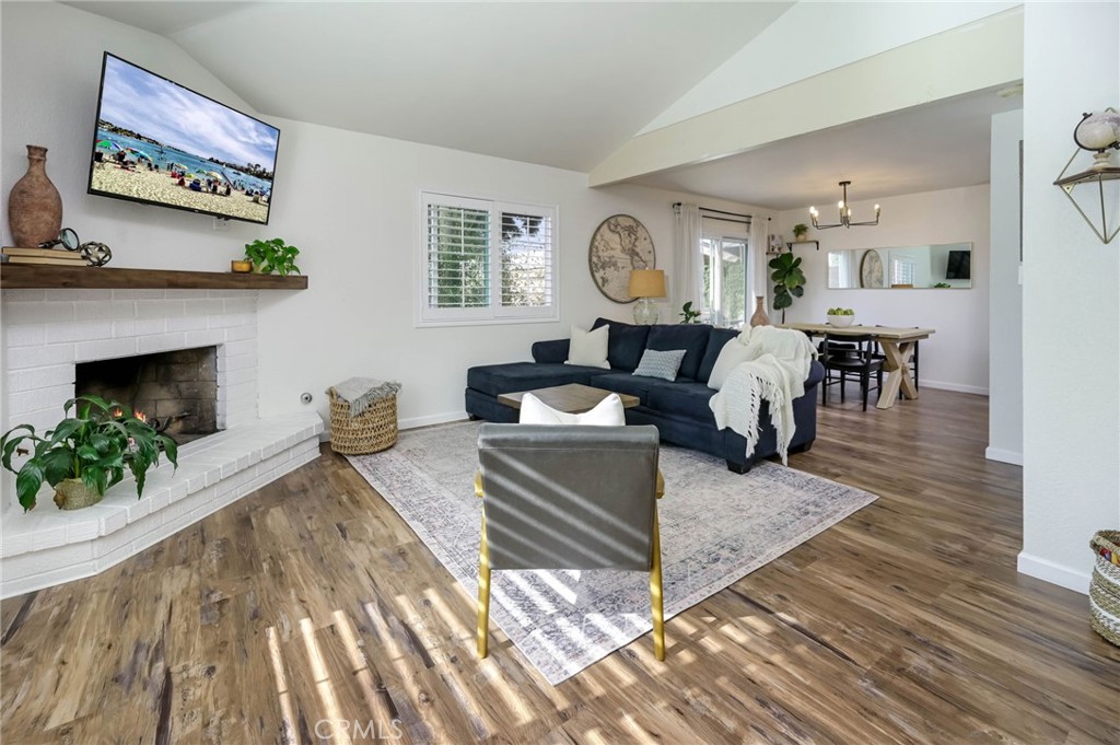 300 CUTTER Way Costa Mesa CA, 9262764091393629186120