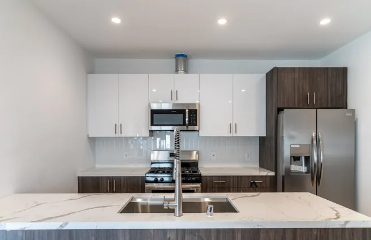 1213 W 24th St63432786856833121