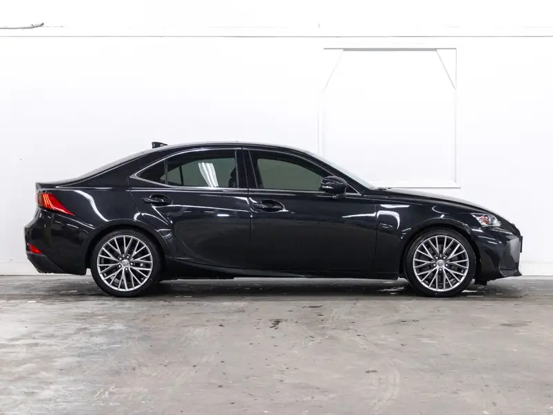 2019 Lexus IS64575737160833121
