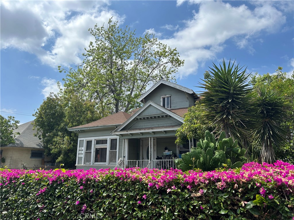 252 W 112th, Los Angeles CA, 9006163821958127363120