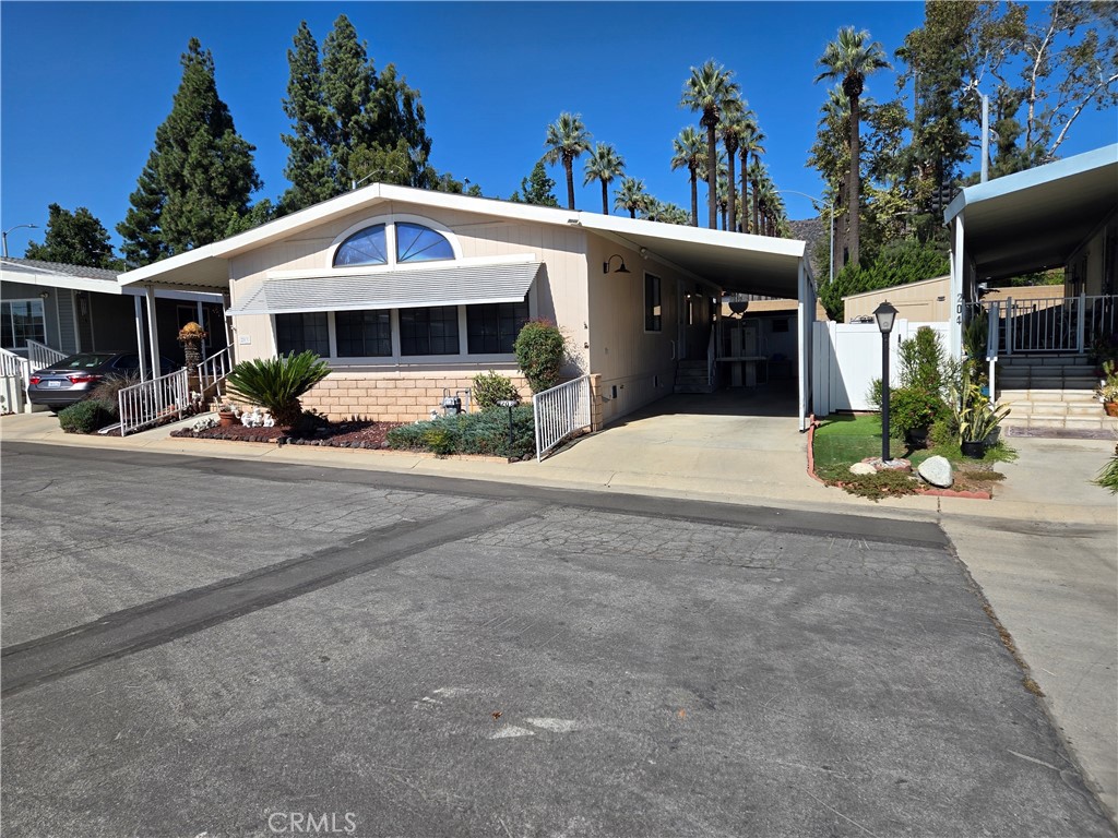 840 Foothill Boulevard 203 Azusa CA, 9170264091421372034122