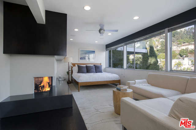 1456 Sunset Plaza Drive Los Angeles CA, 9006963867180843265122