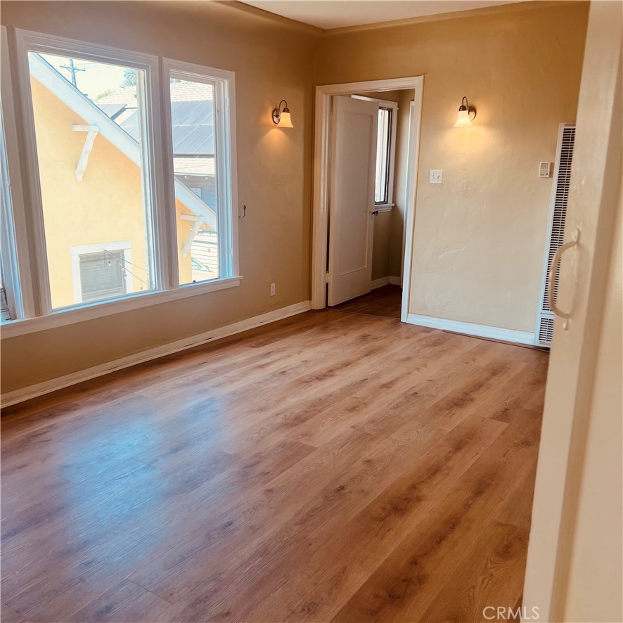 $2,300/month 3423 E 5th st Los Angeles CA, 9006364067869624834121