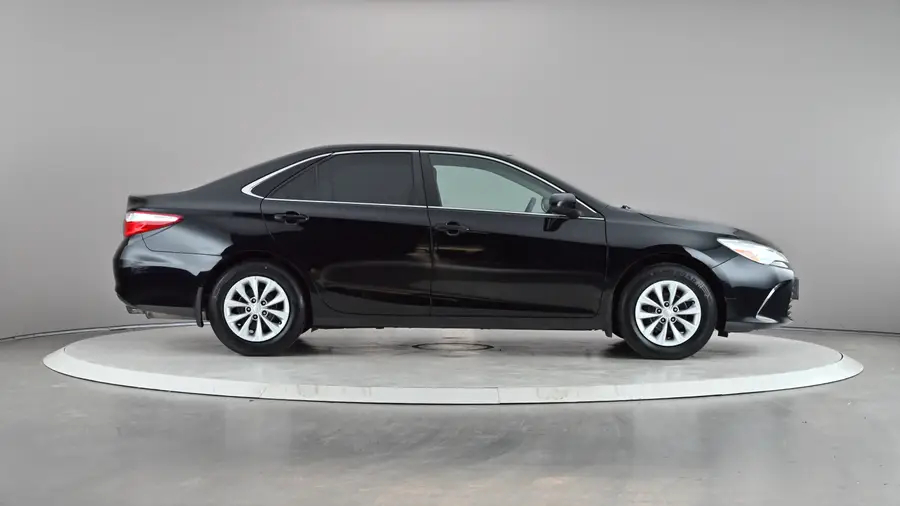 2017 Toyota Camry64300757136897123