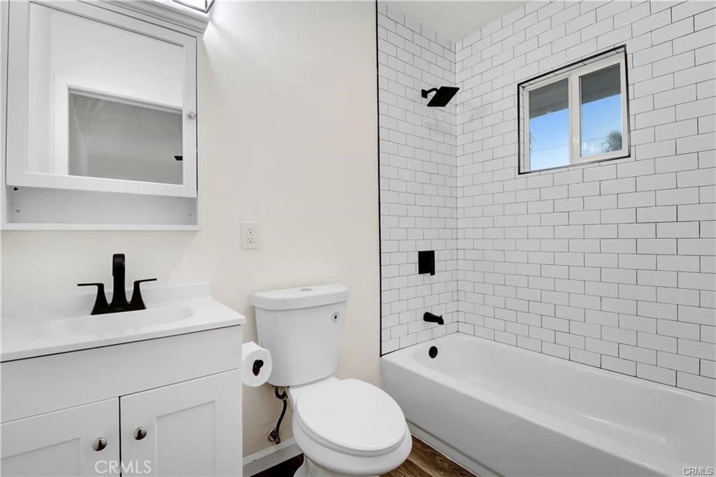 $1,950/month 3561 Russell Street 1 Riverside CA, 9250164098496777473121