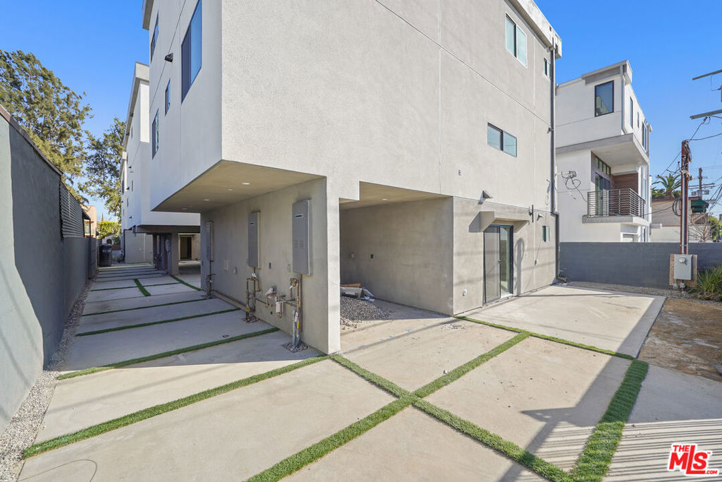 819 N Mccadden Place 2 Los Angeles CA, 9003864084798712195122