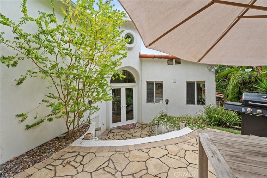 2123 Branden Street, Los Angeles CA, 9002663822124667395121