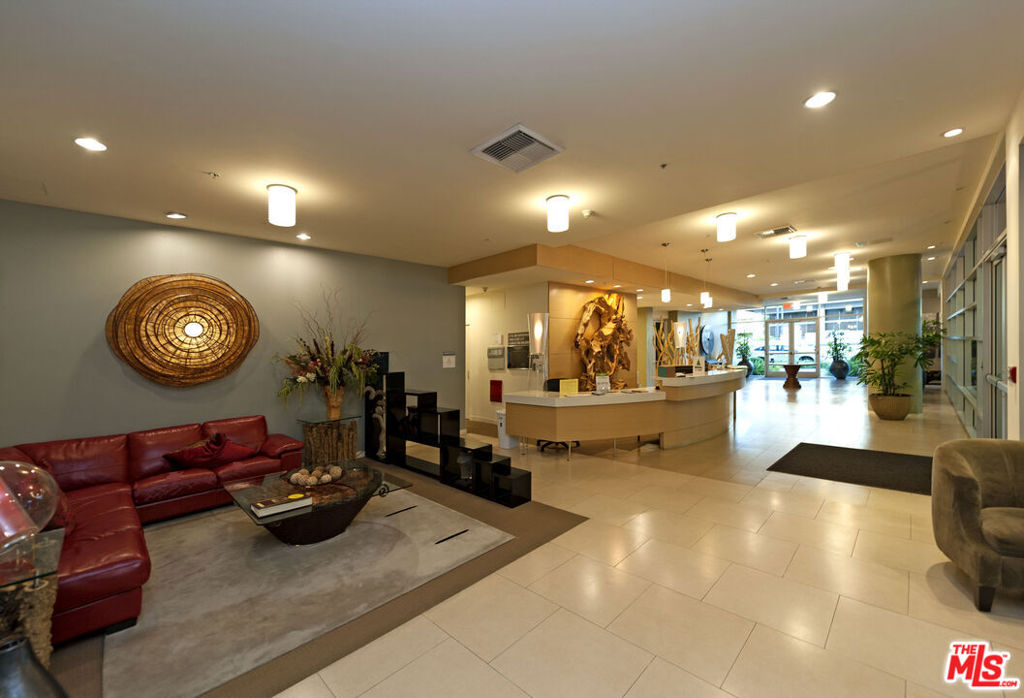 267 S San Pedro Street 218 Los Angeles CA, 9001264111515422081121