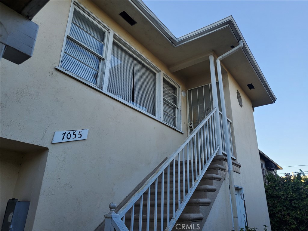7055 S La Cienega Boulevard Westchester CA, 9004564118988467585120
