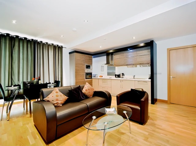 Edinburgh - Westend64184148977283122