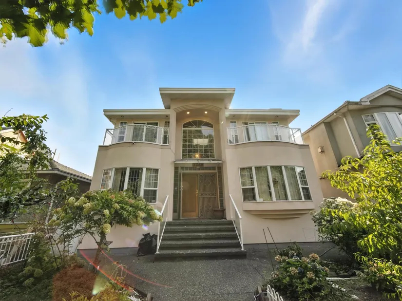 2228 E 40th Avenue, Vancouver, BC