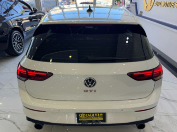 2024 VOLKSWAGEN GOLF GTI SE63333536206339122
