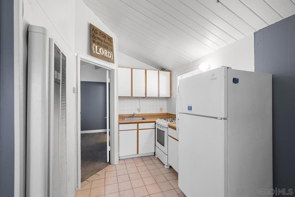 5616 Riley St San Diego CA, 9211063867887348225121