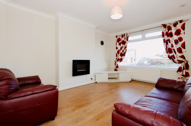 1Bedrooms, 1Bathrooms Drumcarn Drive, G62 6EB, Glasgow