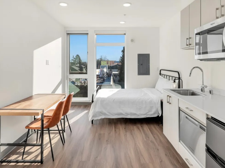 Fifty-Two Apartments,63414444788737120