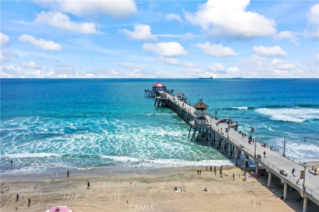 4700 Warner Avenue 1, Huntington Beach CA, 9264963644854705155121
