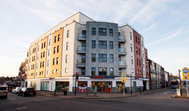 Crown House 64959233102209122