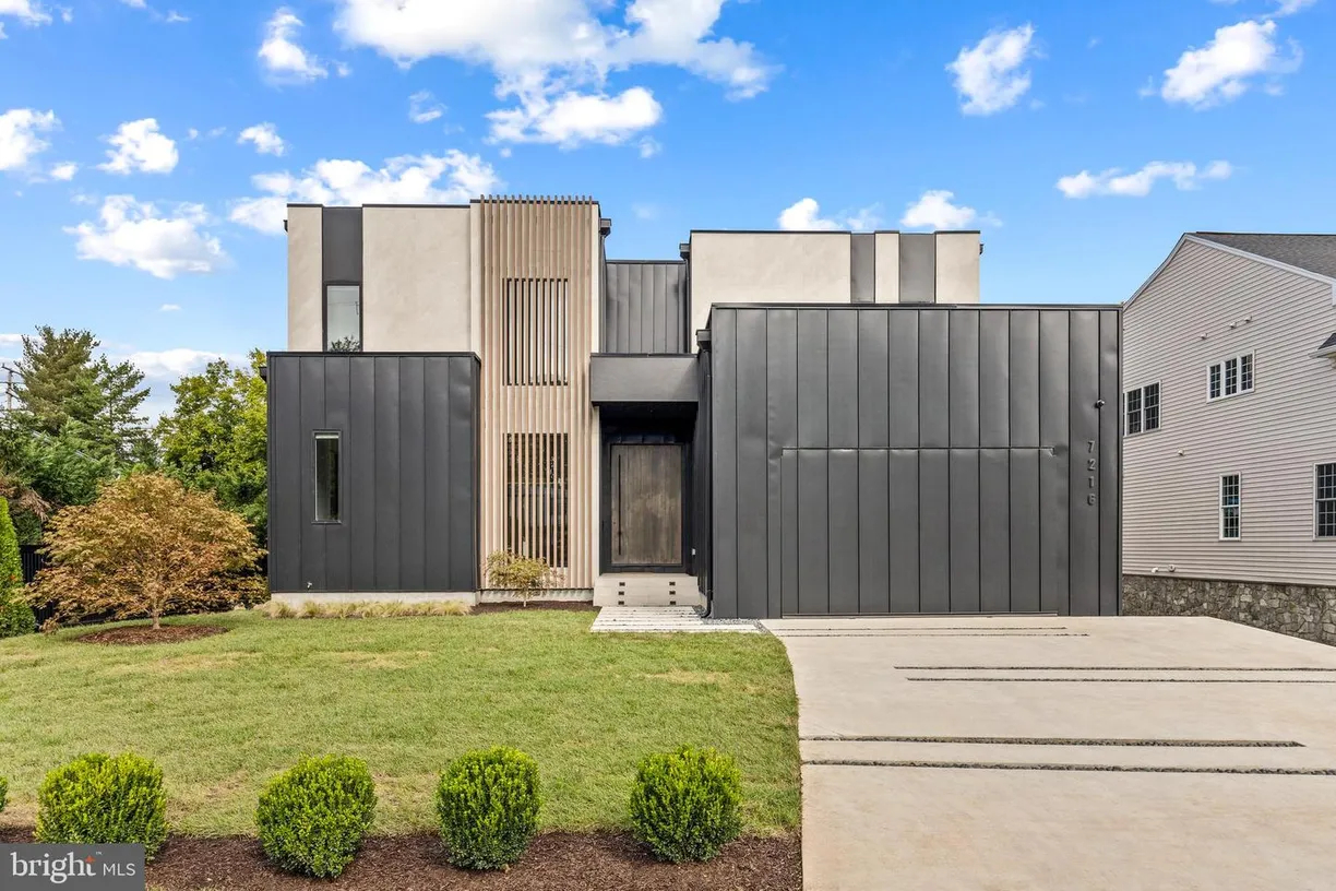 7216 Davis Ct