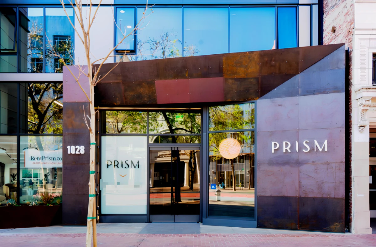 Prisma63667880534659120