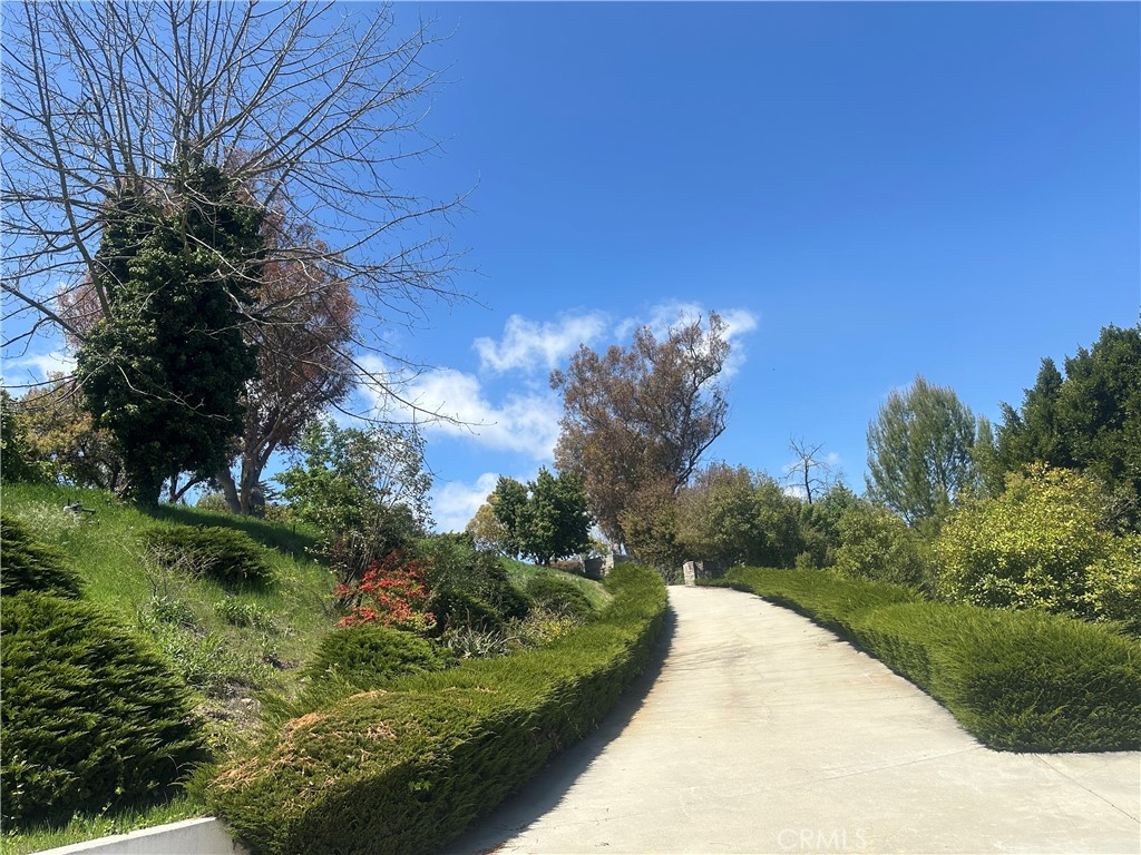 60 Crest Road E, Rolling Hills CA, 9027463613297247107121