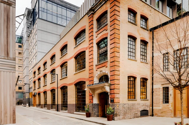 SL-Southwark Riverside64110807827714125