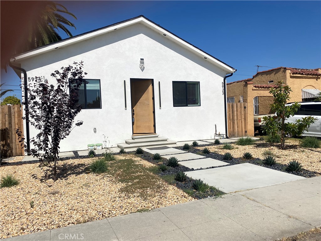 $1,800/month 5923 Haas Avenue 1/2 Los Angeles CA, 9004764067835951490120