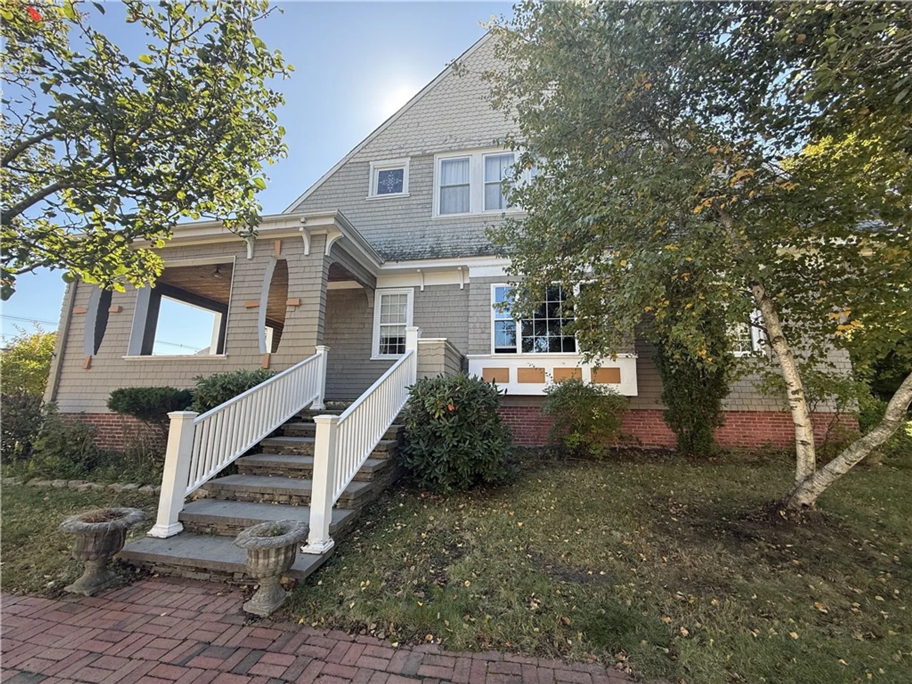14 Bartlett