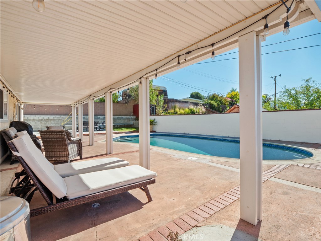 18920 Felbridge Canyon Country CA, 9135164140044364289120