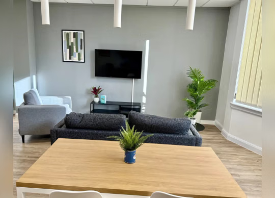 Threadworks, Leeds  8 Room Unit - Standard Room64288678983042122